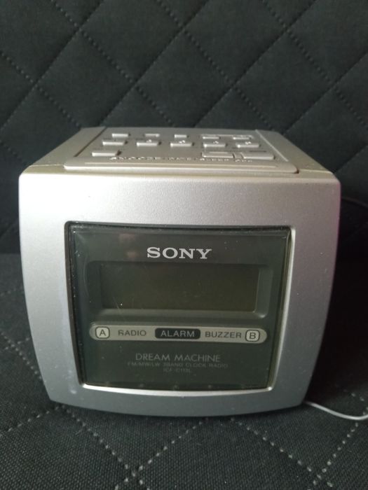 Radiobudzik Vintage SONY Dream Machine ICF-C113L Podwójny alarm