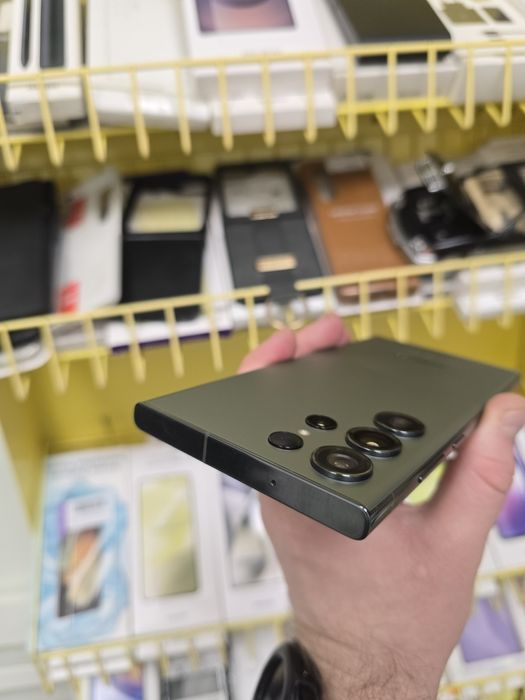 Samsung Galaxy S23 Ultra 12/512gb офіційний на подарунок