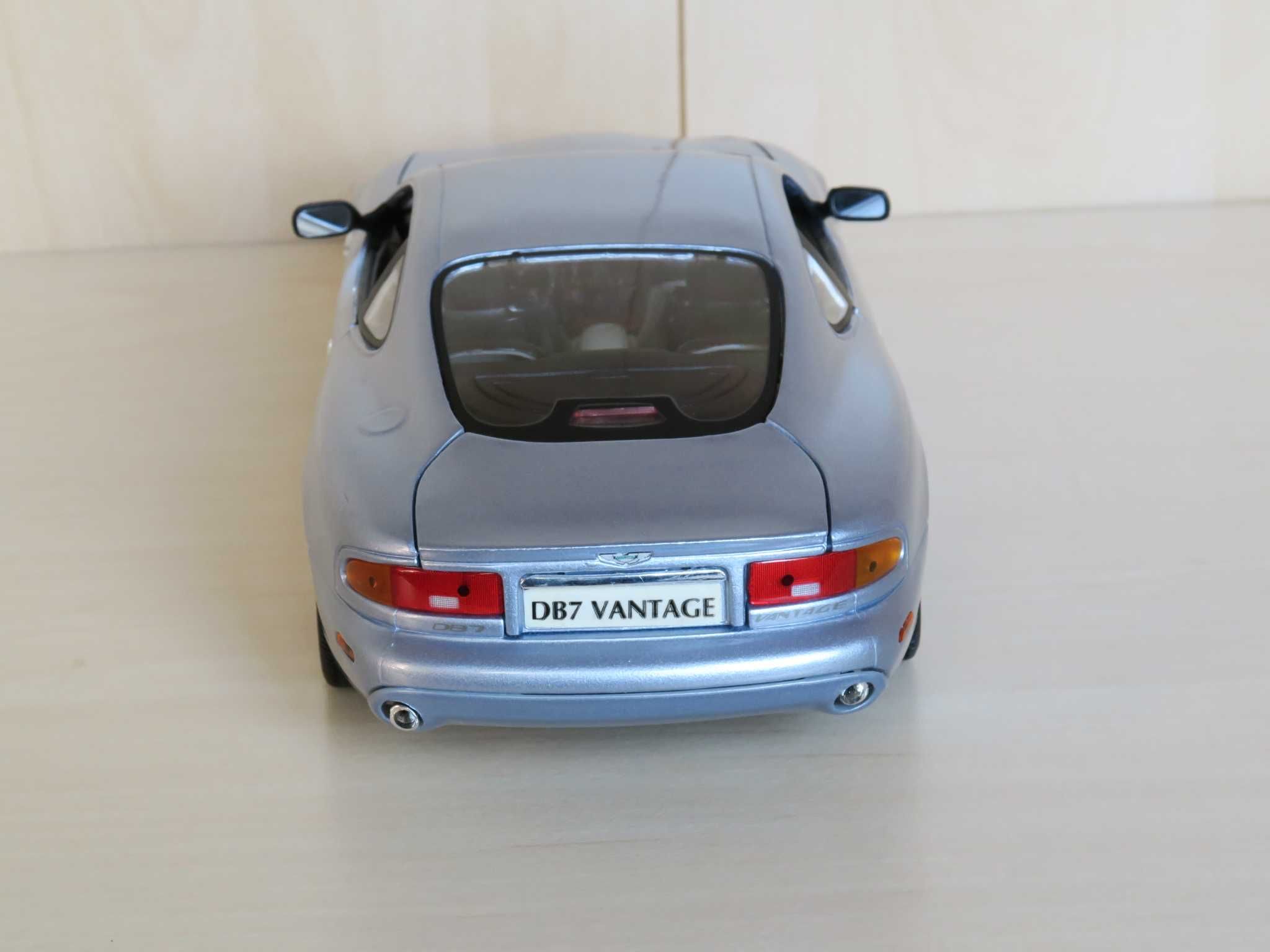 Aston Martin DB7 Vantage 1/18