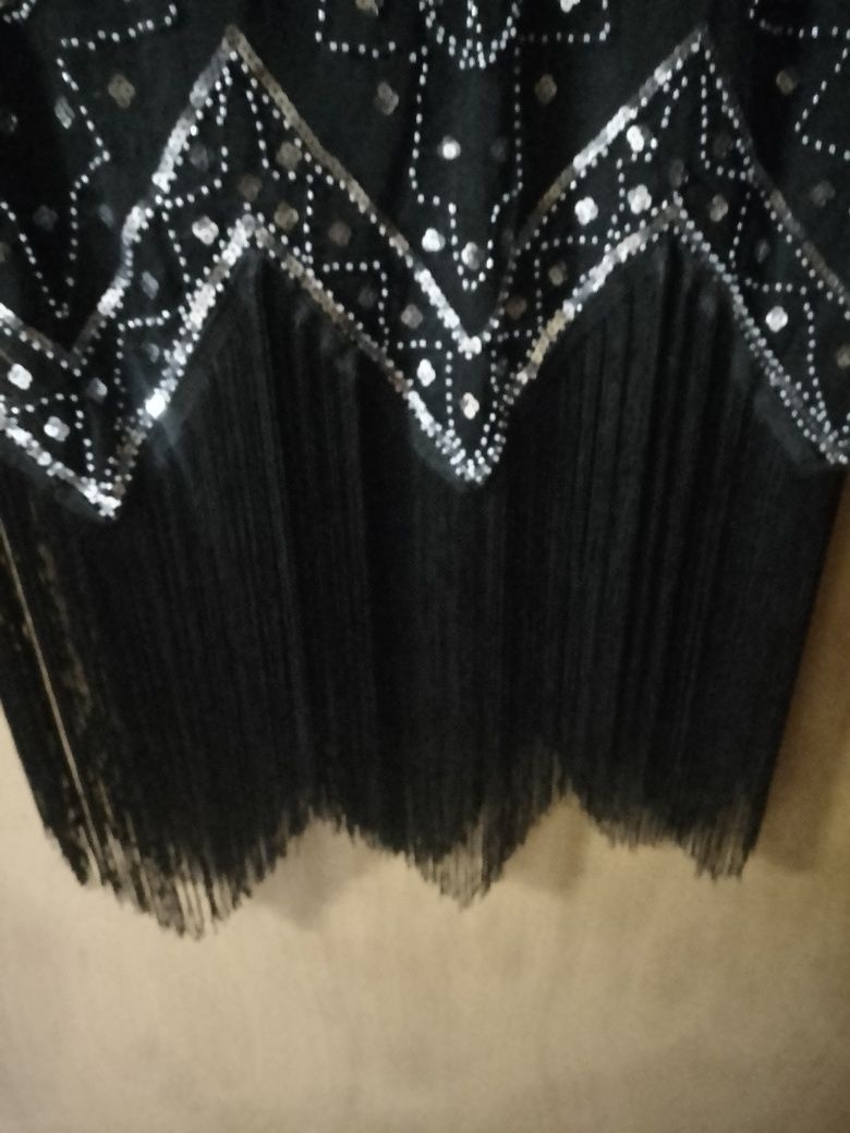 Vestido com lantejoulas para festas