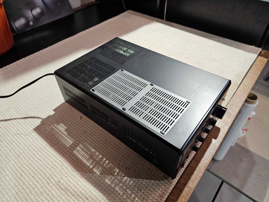 Ресивер Yamaha RX-E810