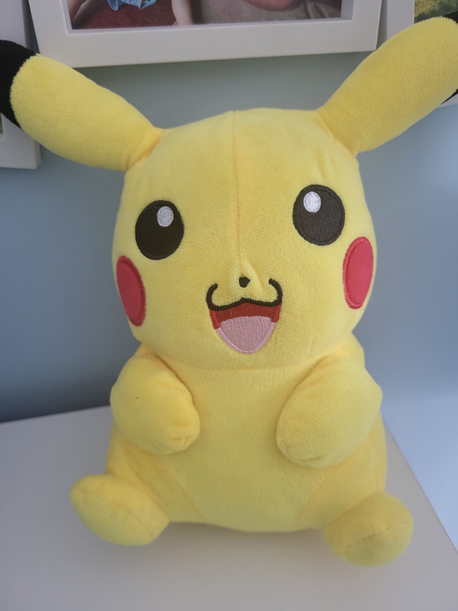 Maskotka Pikachu pokemon