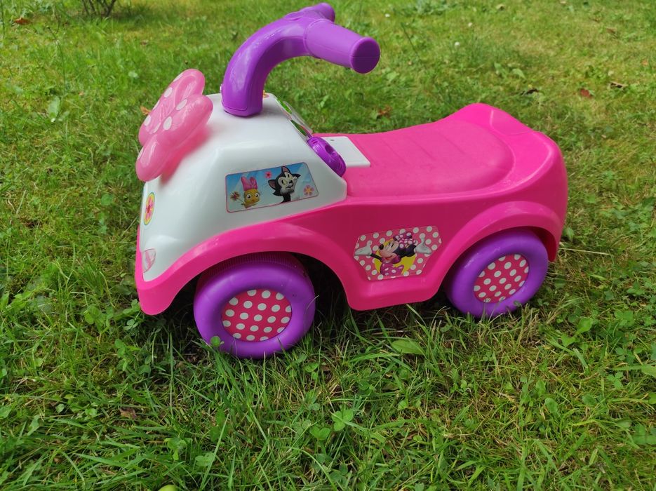 Jeździk Minnie samochodzik
