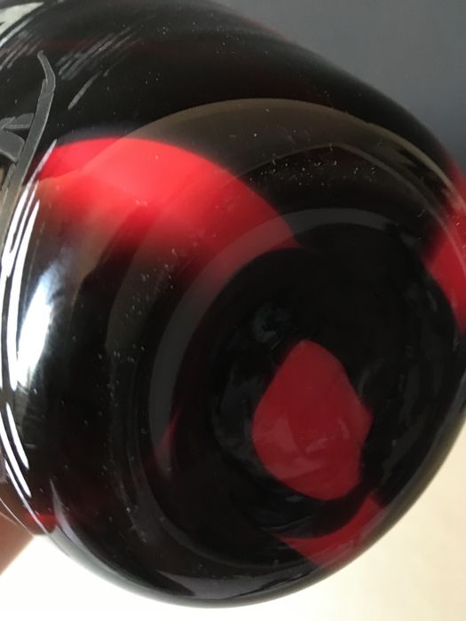 Jarra de vidro antiga pintada à mao