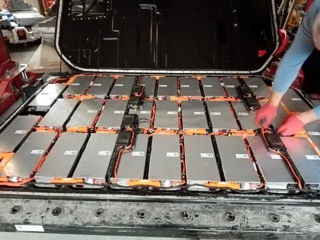 Bateria trakcyjna audi e-tron 95kw również na magazyn energi