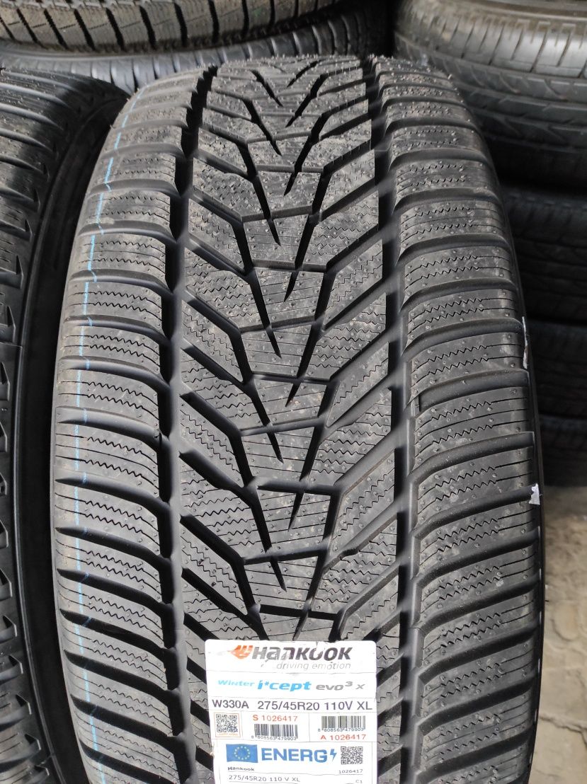 305/40R20+275/45R20 Нові різноширокі зимові шини BMW X5,X6 (G05 G06)