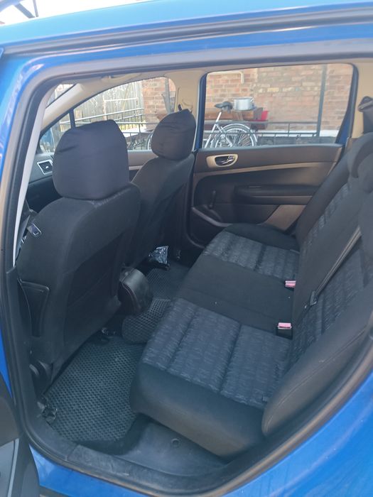 Продам власне авто Пежо 307