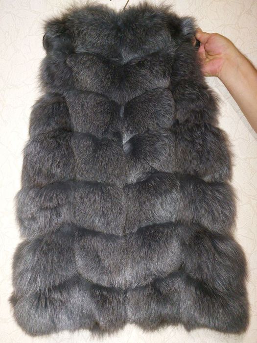 Меховая жилетка с песца
Замеры сделаю отпра