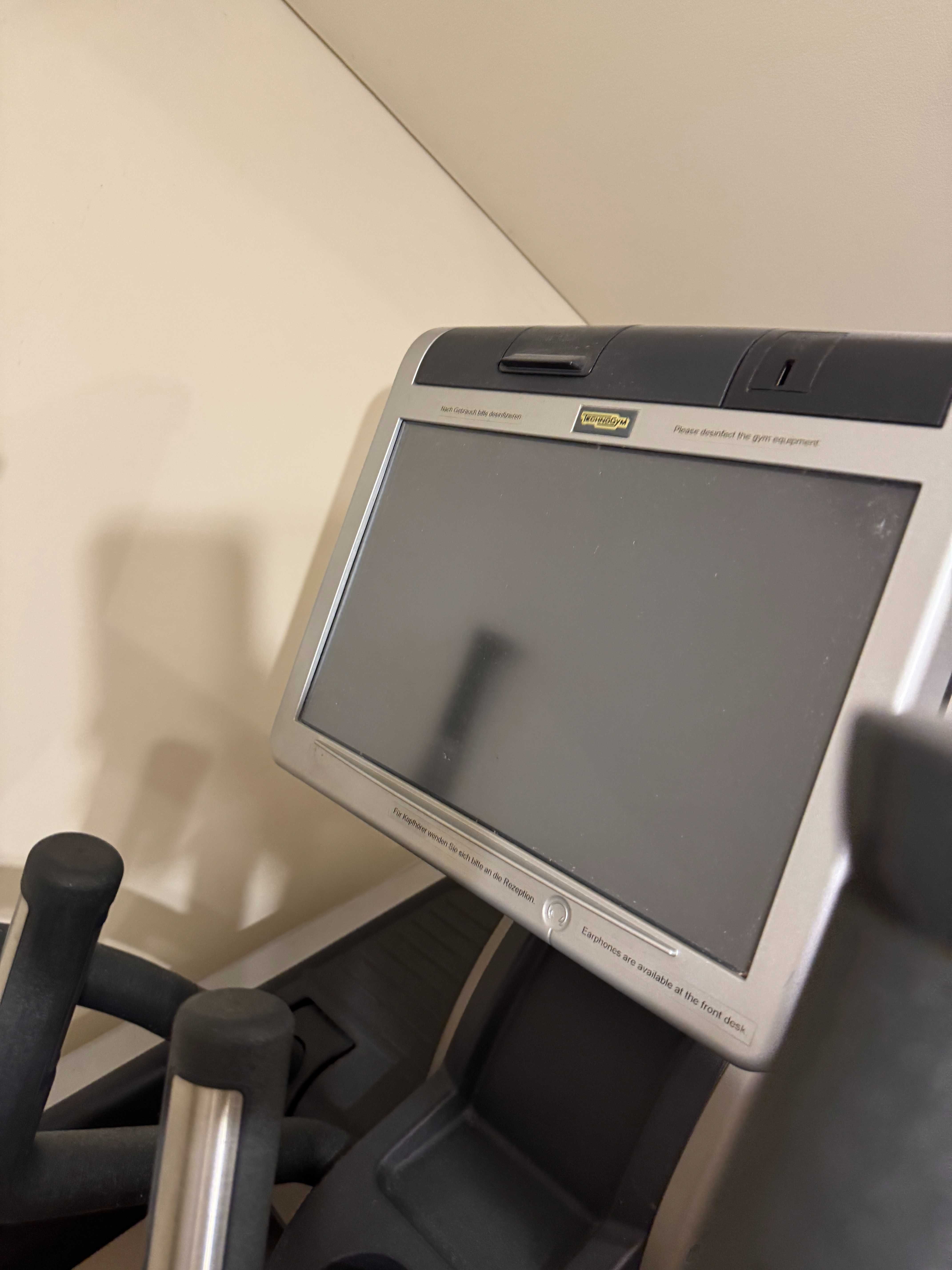 Orbiterek TechnoGym Vario 700 VISIOWEB