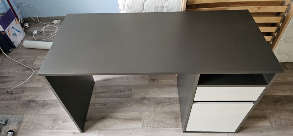 Biurko-Młodzieżowe-Dziecięce-do biura