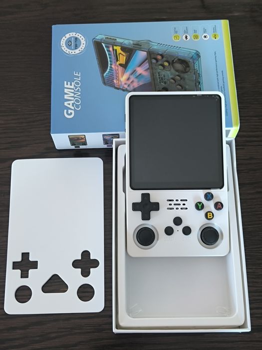 Vendo Consola Retro R36S PLUS 128Gb (Nova na Caixa)