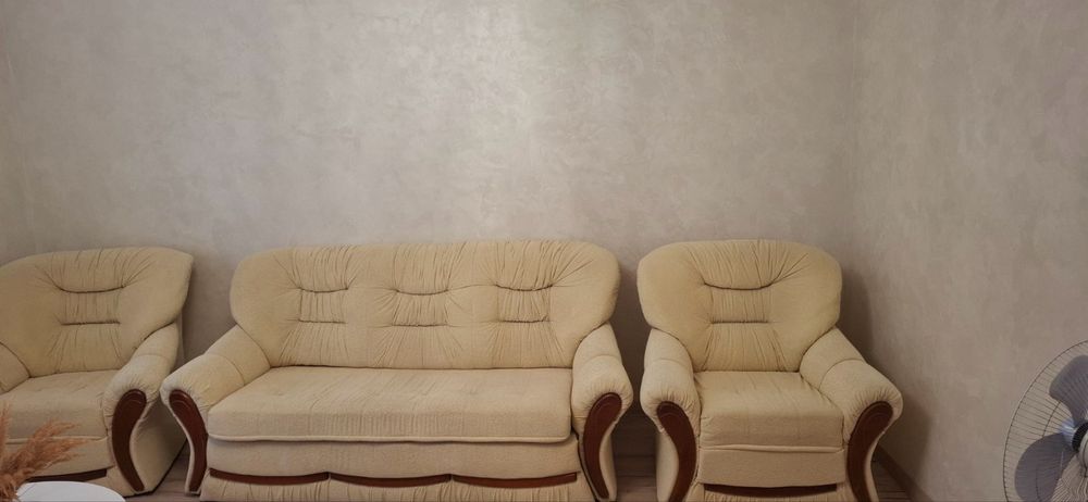 Комплект диванів в хорошому  стані