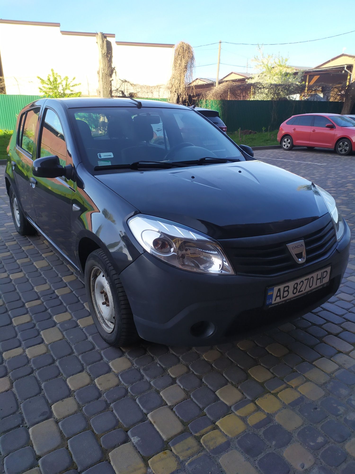 Dacia sandero 2010 рік