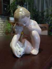 Статуэтка фарфоровая " Девочка с кроликом" , Барановка