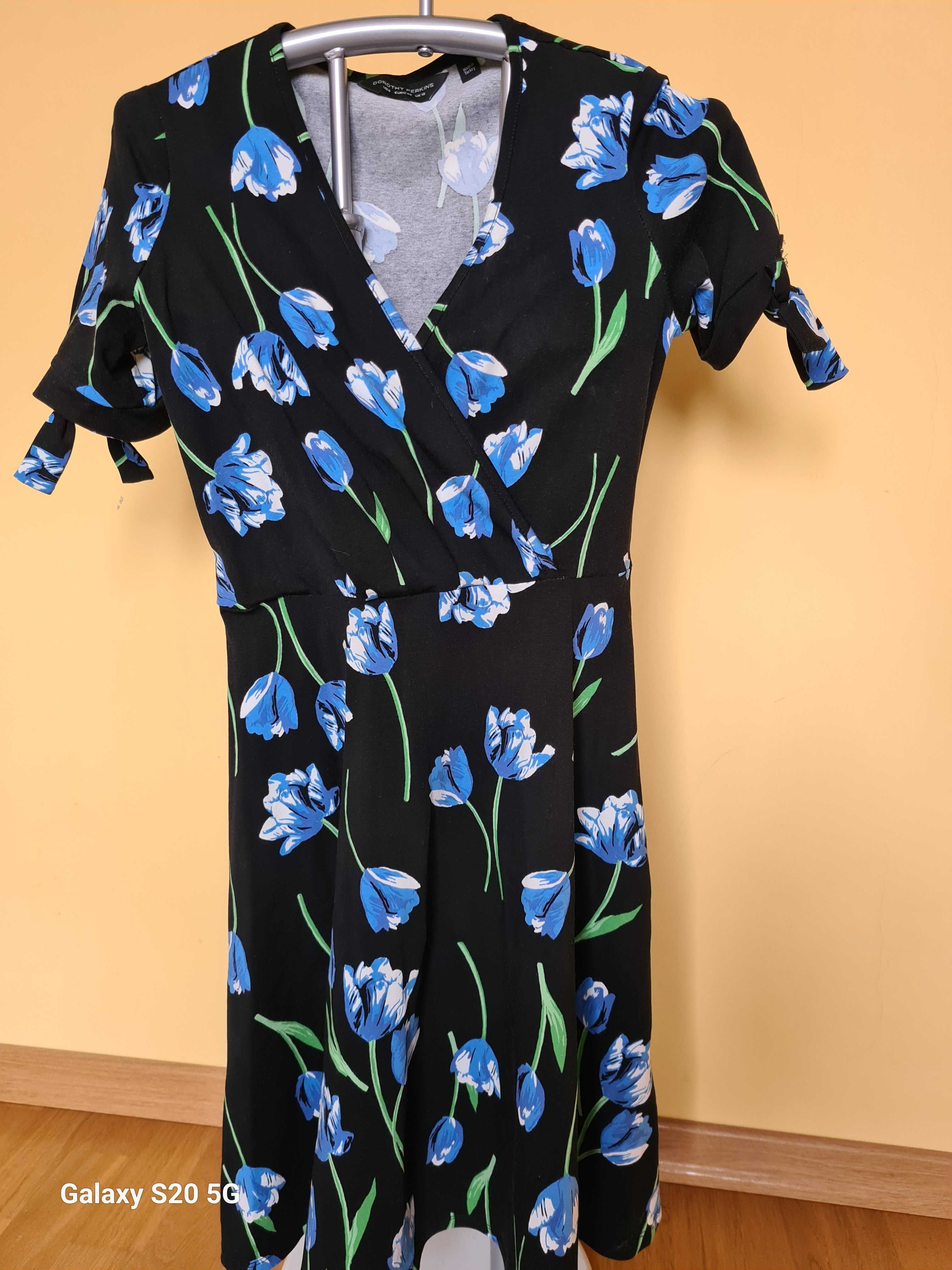 Sukienka Dorothy Perkins 38 czarna w niebieskie tulipany kopertowa