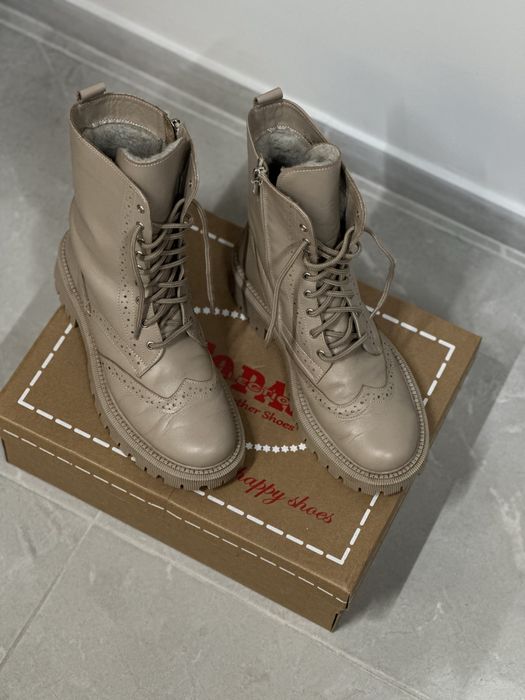 Черевики на шнурівці. Жіночі.