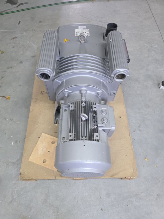 Becker VTLF 2.250. Pompa prozniowa. Praktycznie nowa