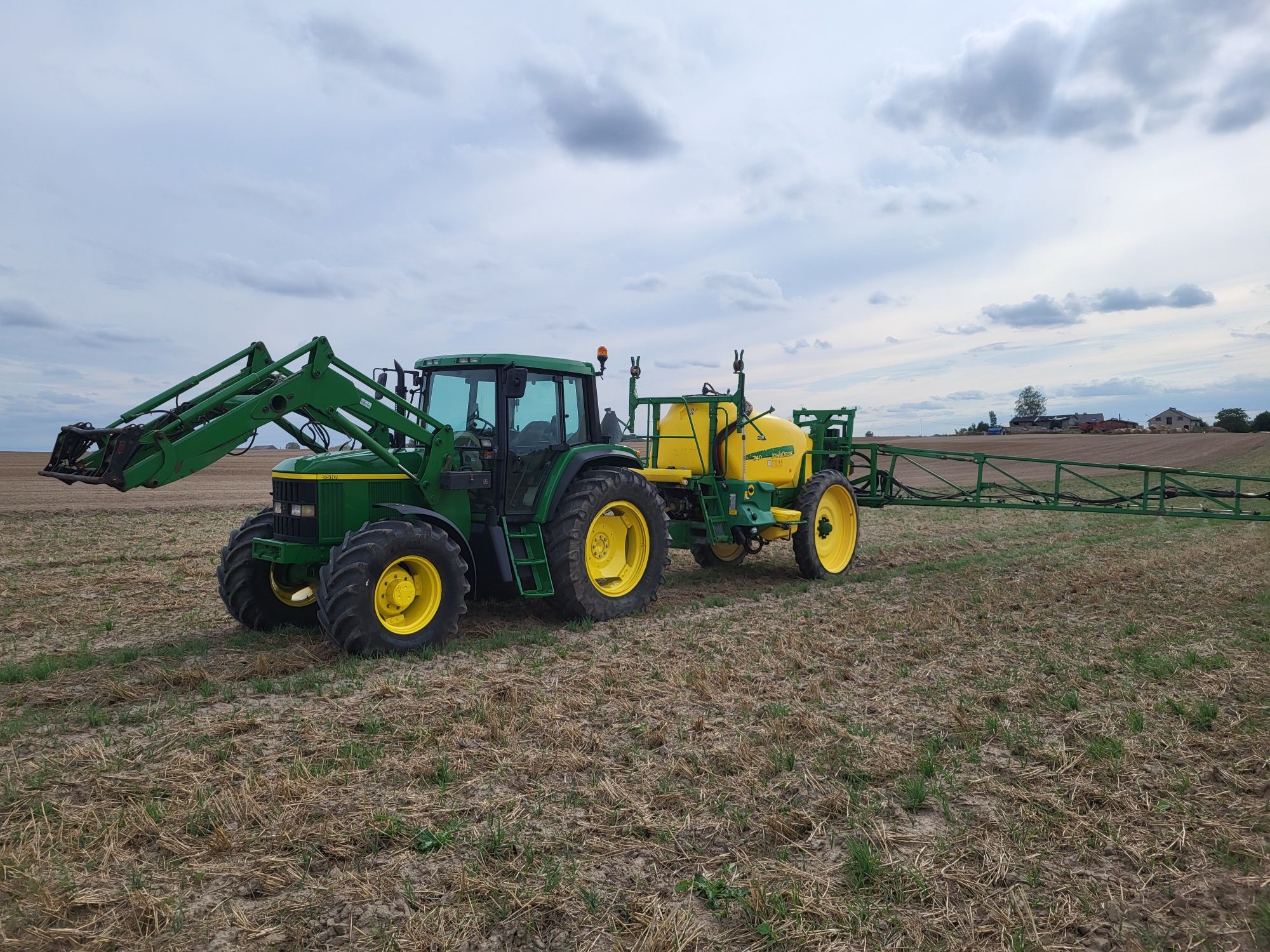 Opryskiwacz john deere 740 z roku 2013 gps brutto 4000 litrów 24m