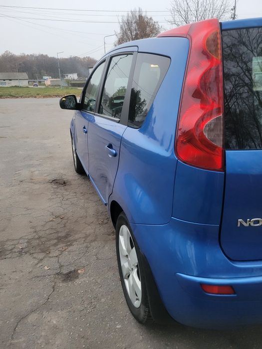 Nissan Note 2007 1.6 автомат