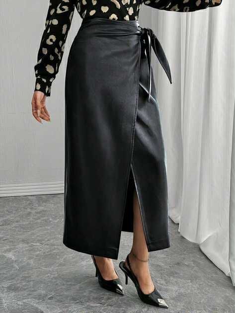 Продам спідницю шкірзамінник.