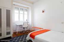 81821 - Quarto com cama de casal