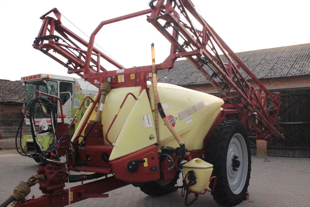 Opryskiwacz Hardi Navigator 3000 gps #Navigator #Commander #berthoud