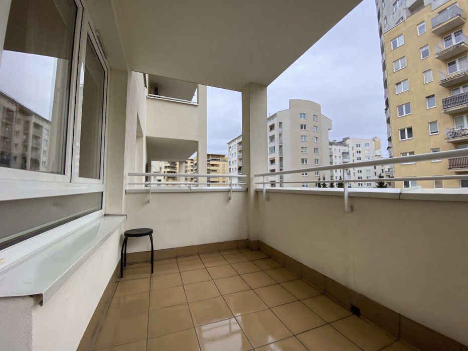 Mieszkanie strzeżone z garażem i balkonem Bezpośrednio - Ursynów