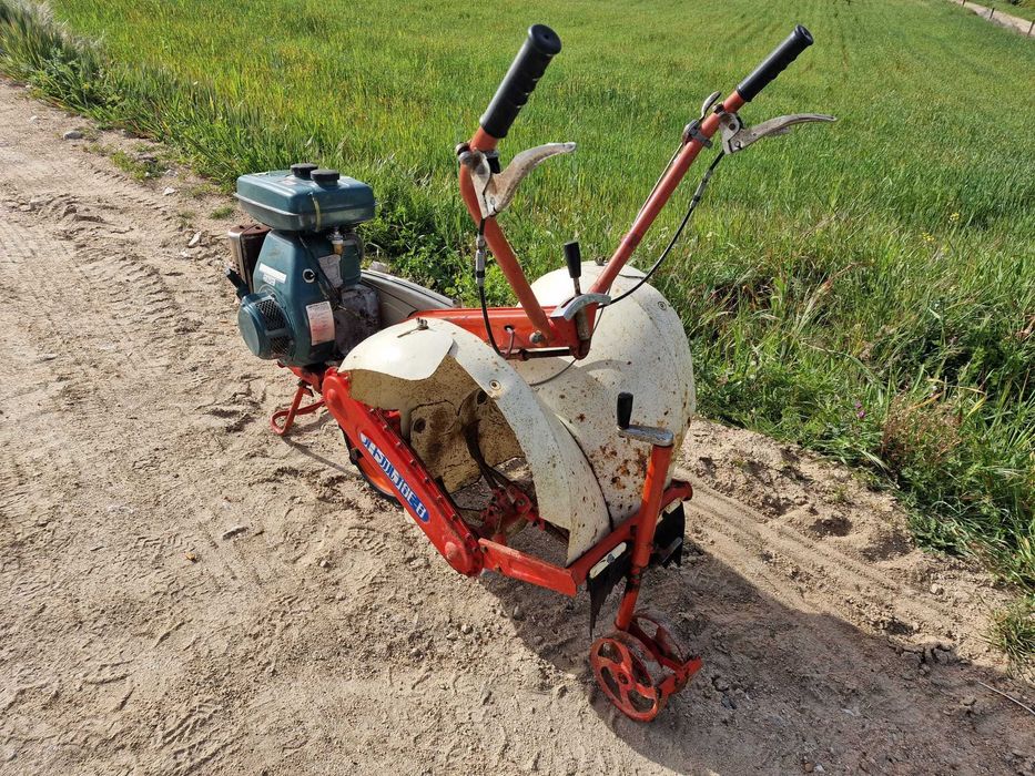 Armador de camalhões / Motocultivador Orec SE-8 - Motor Shibaura