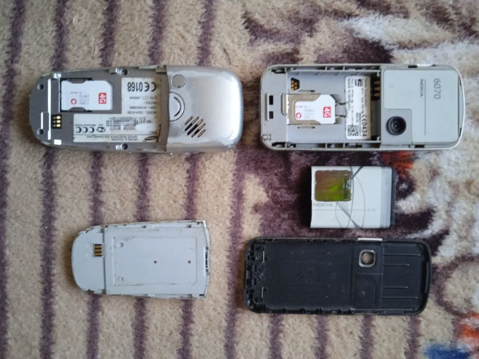 Архівні Nokia та Samsung. Продаж одним лотом.