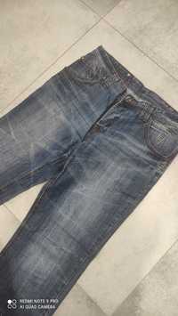 Nowe spodnie Jeansowe Reserved