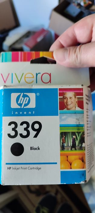 Ink cartridges from various brands. Original64172210150658124