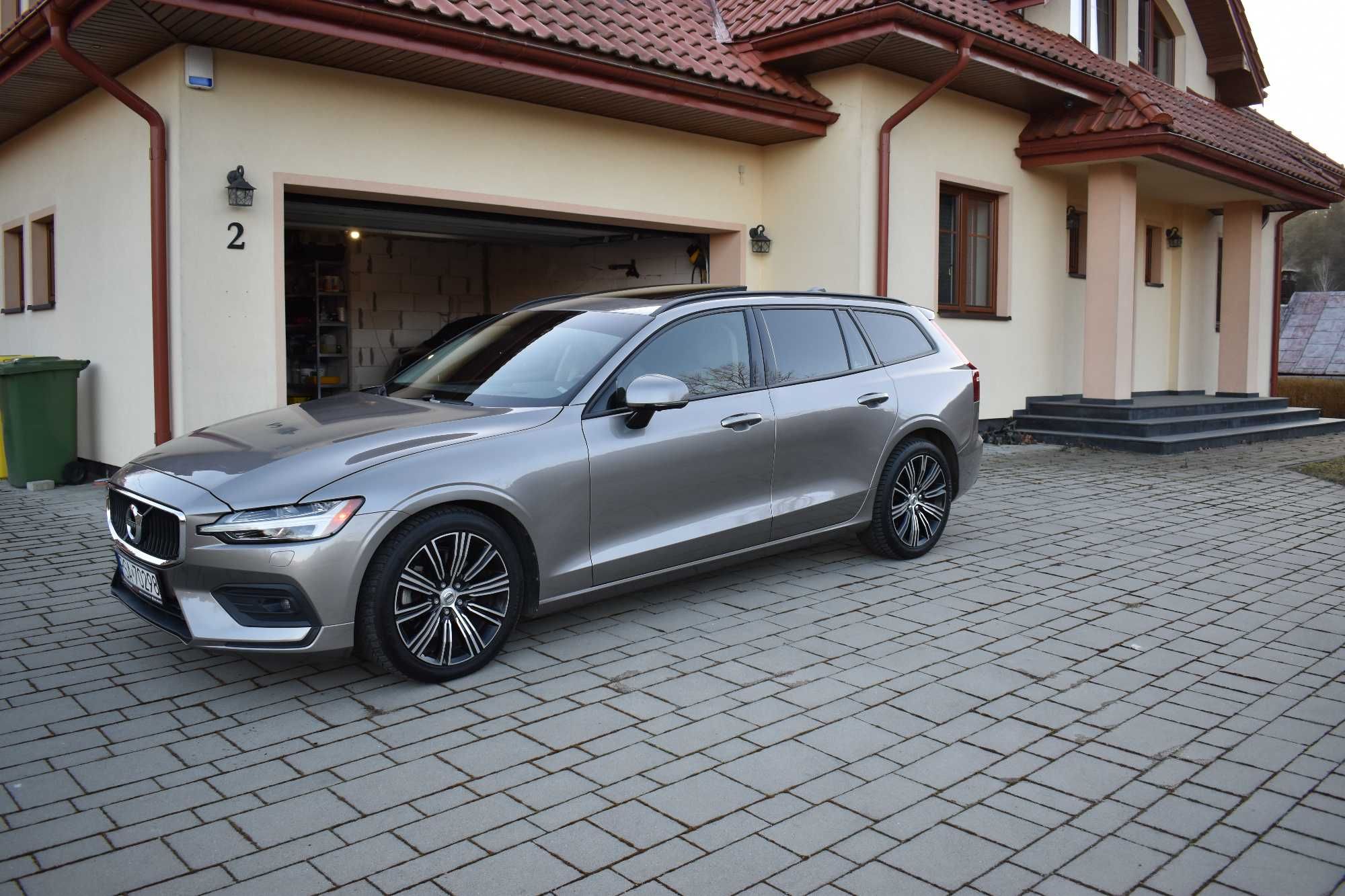Volvo v60 T5 / Momentum 2019r.