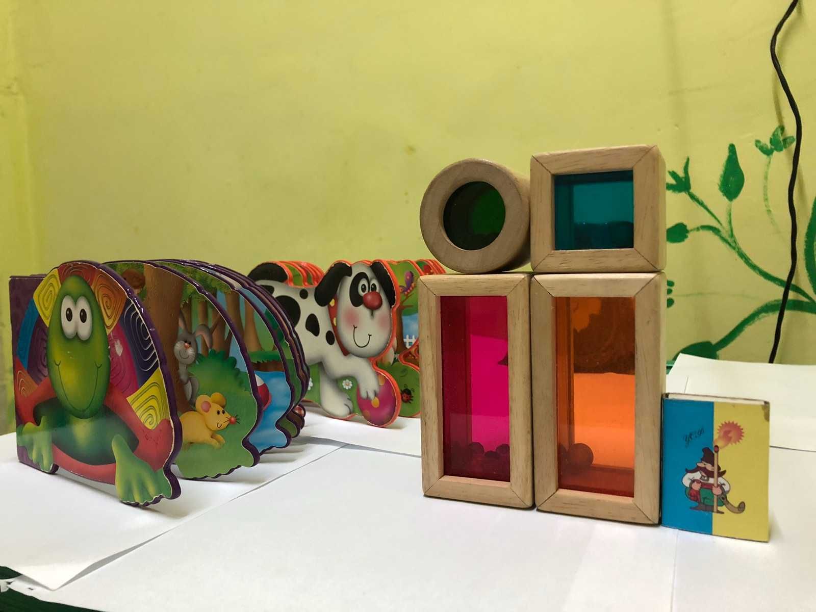 Игрушки-развивашки деревянные разноцветные (4 цвета), 100грн.