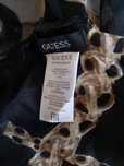 Chusta Guess czarno-złota