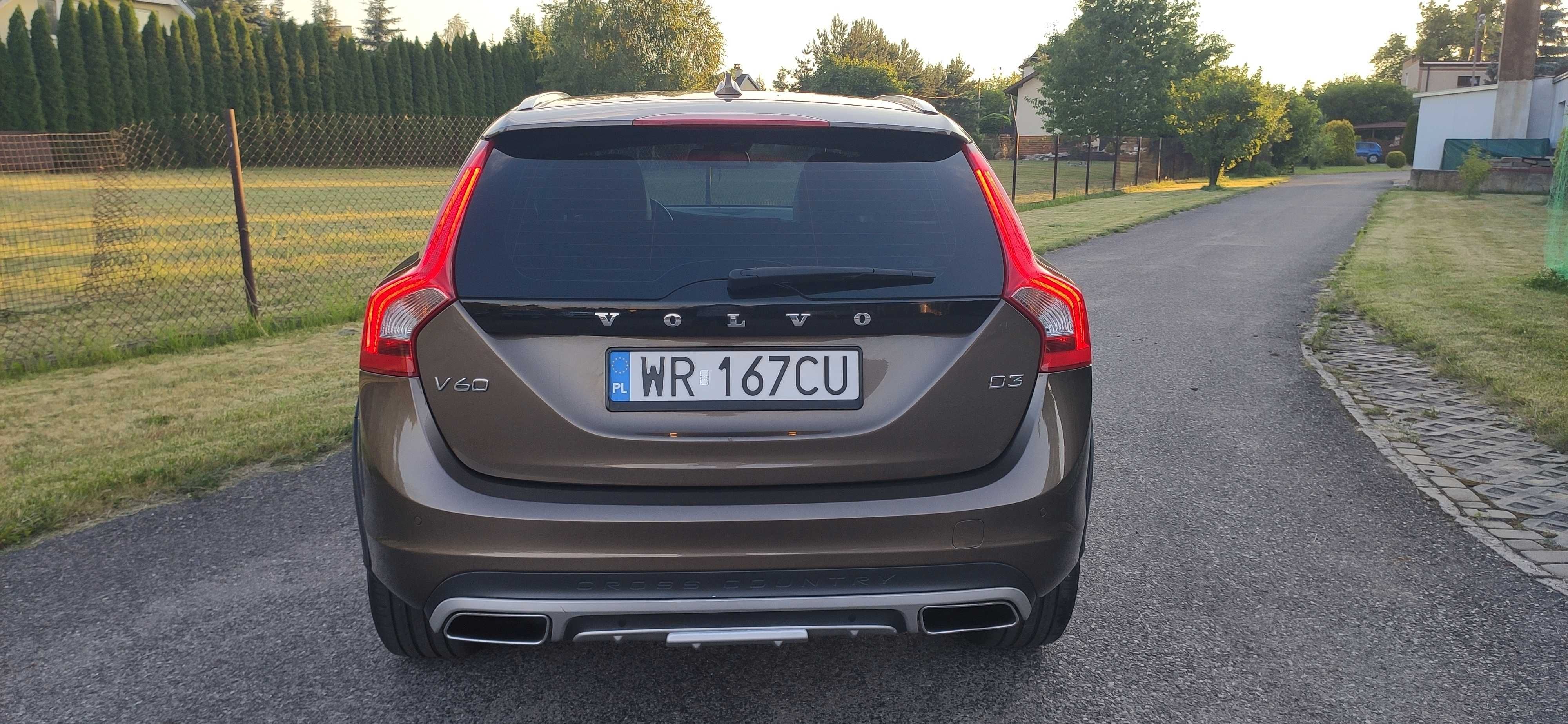 VOLVO V60 CC - Cross Country D3