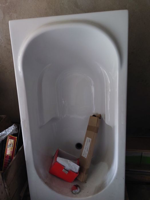 ARABELLA. Nowa wanna akrylowa 140 z baterią. Cena tylko na weekend