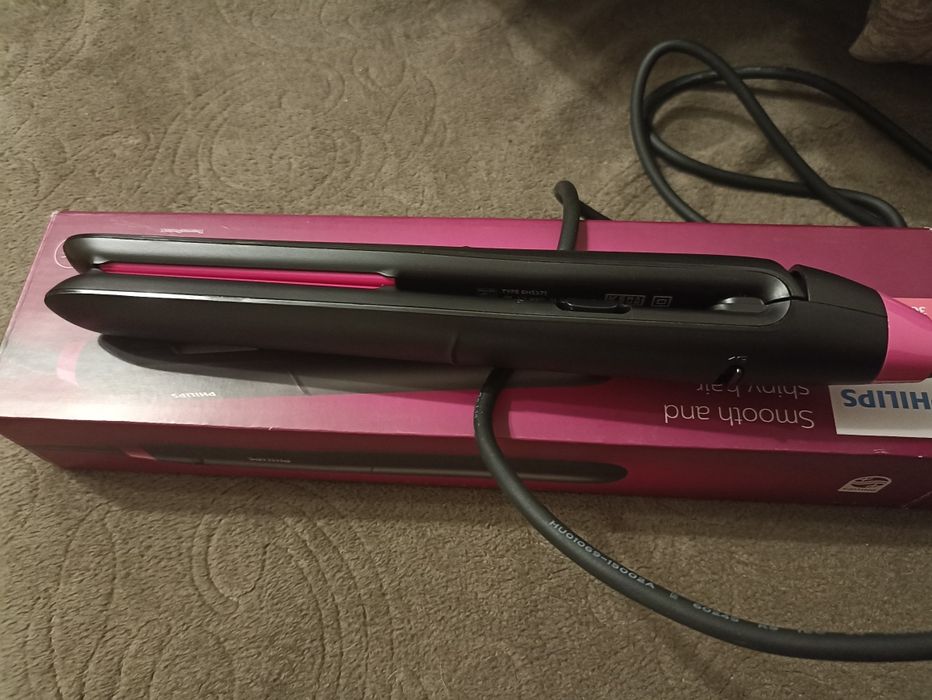 Новий , на гарантії стайлер Philips, випрямляч для волосся