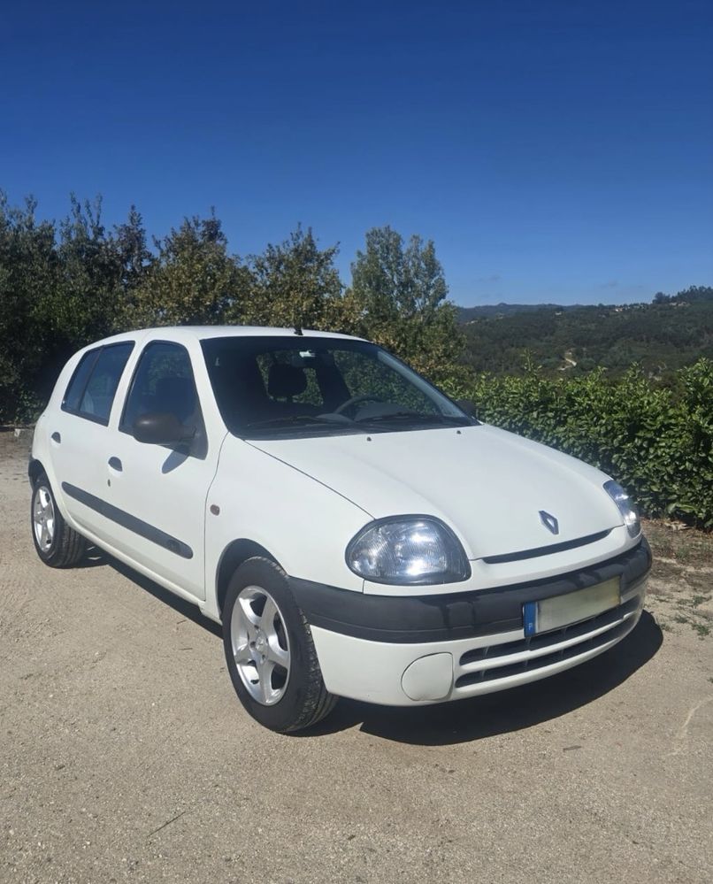 Renault Clio II Diesel- 1.9 D RXE (muito bem estimado)