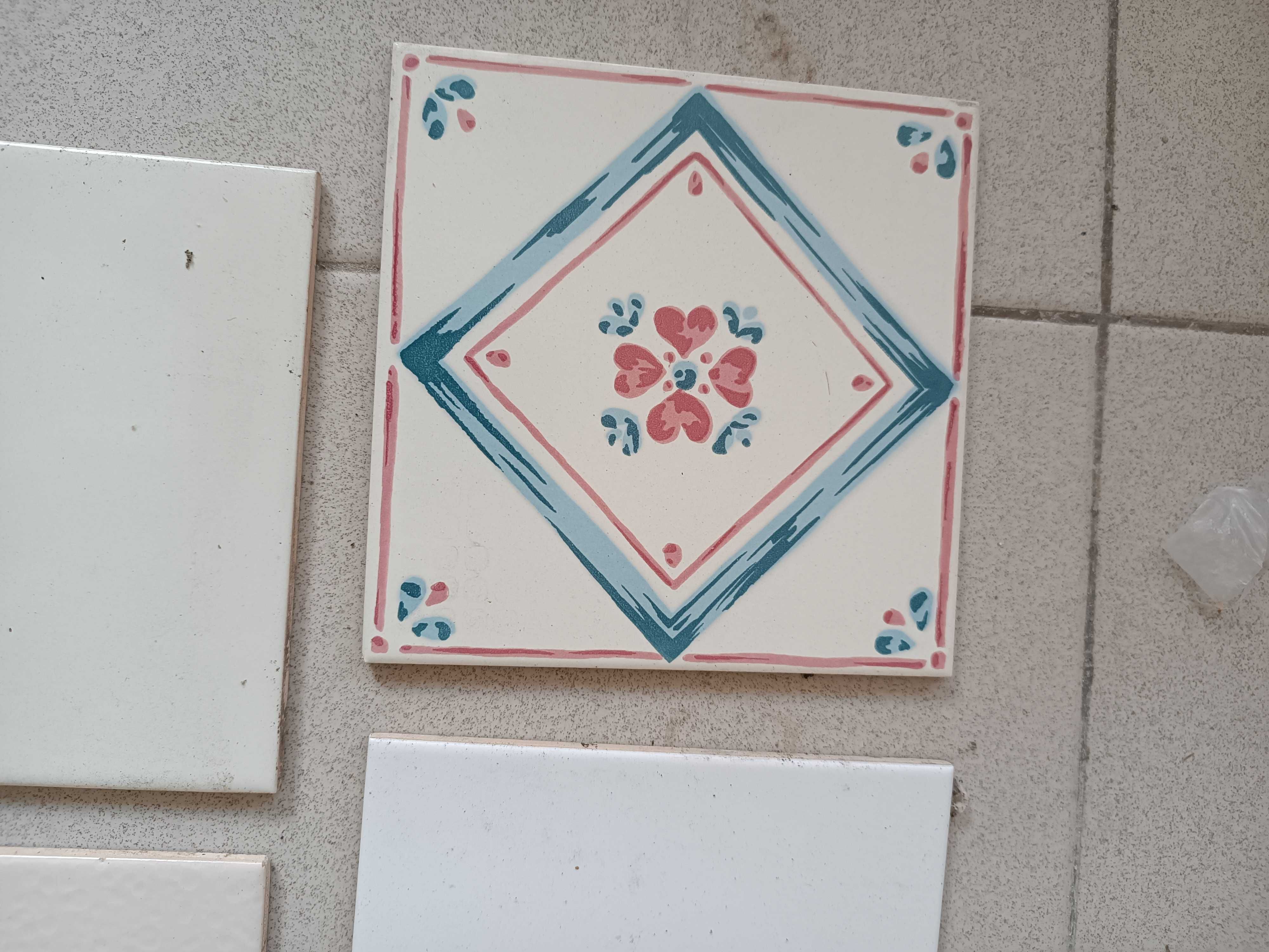 Mosaicos e azulejos antigos