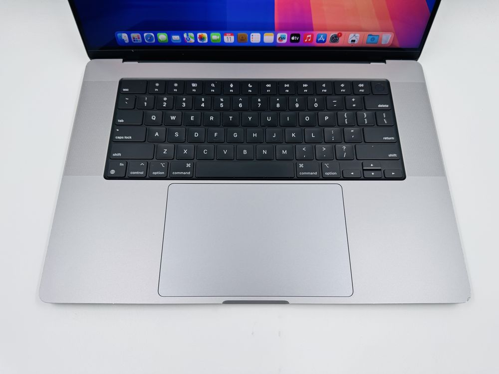 Macbook Pro 16 2021 M1 Max 64GB RAM 1TB SSD IL5820