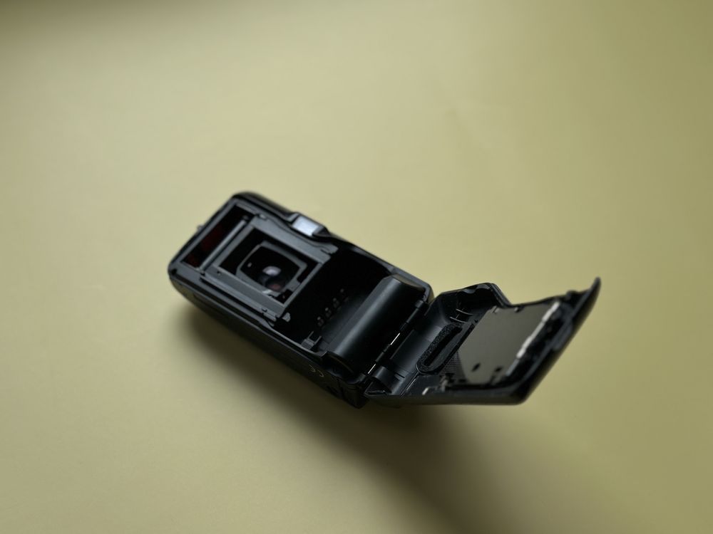 Olympus mju ii плівковий фотоапарат мью 2 чорний як новий