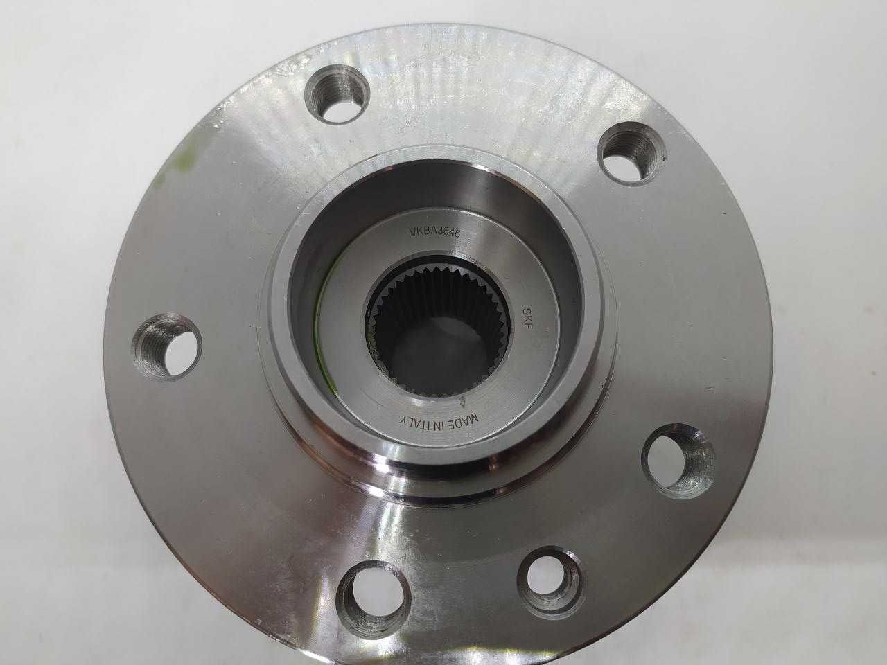Підшипник маточини (передньої/задньої)  VW T5 03- (SKF no box)