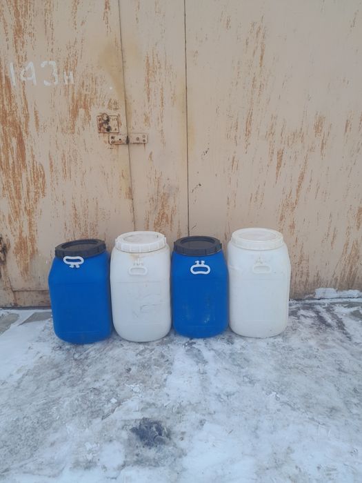 Бочки 50 літрові з кришкою
