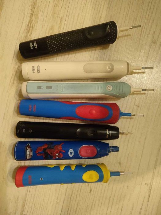 Продается электрическая зубная щетка Oral-B