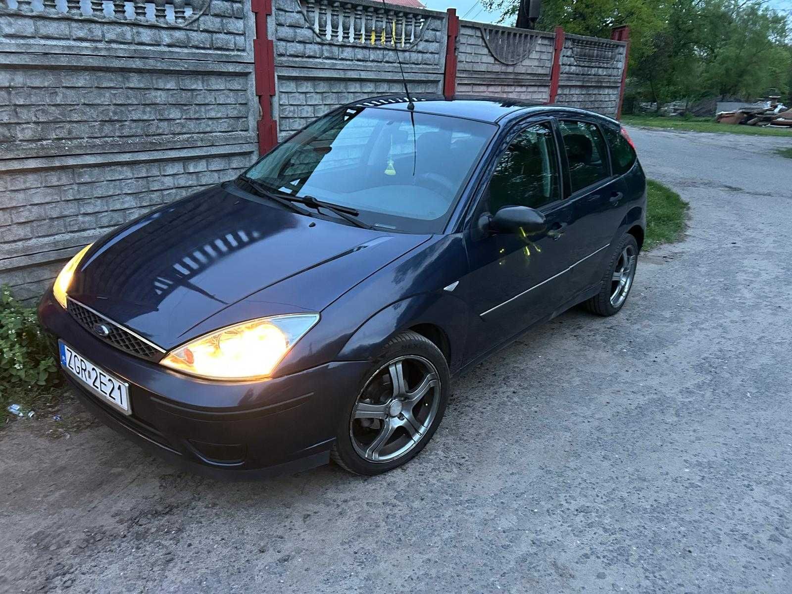 Ford Focus 2004r. 1.6 benzyna Hatchback, stan mechaniczny bdb.