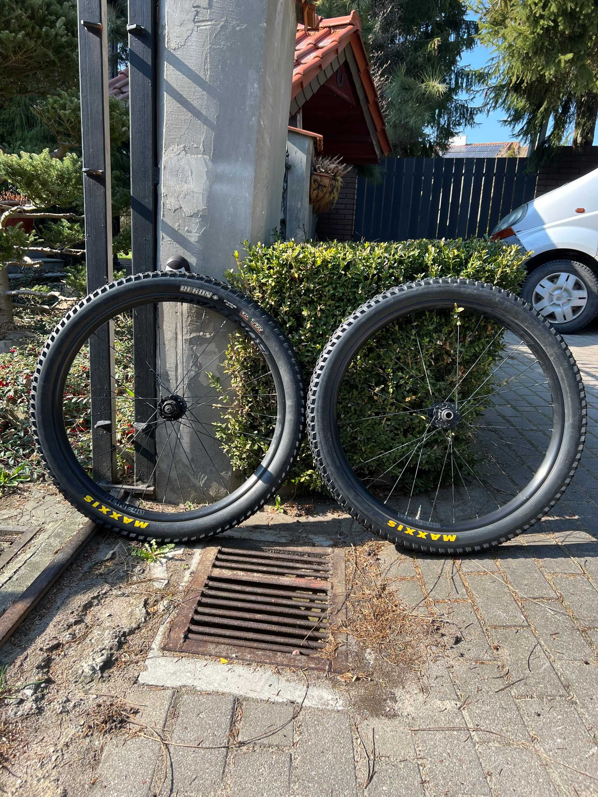 koła Bontrager line 40 boost 141