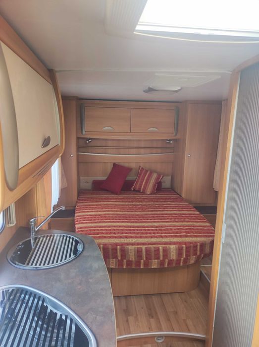 Autocaravana Perfilada Challenger Genesis 42 CAMA CENTRAL