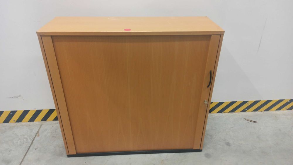 Szafka biurowa zamykana na kluczyk