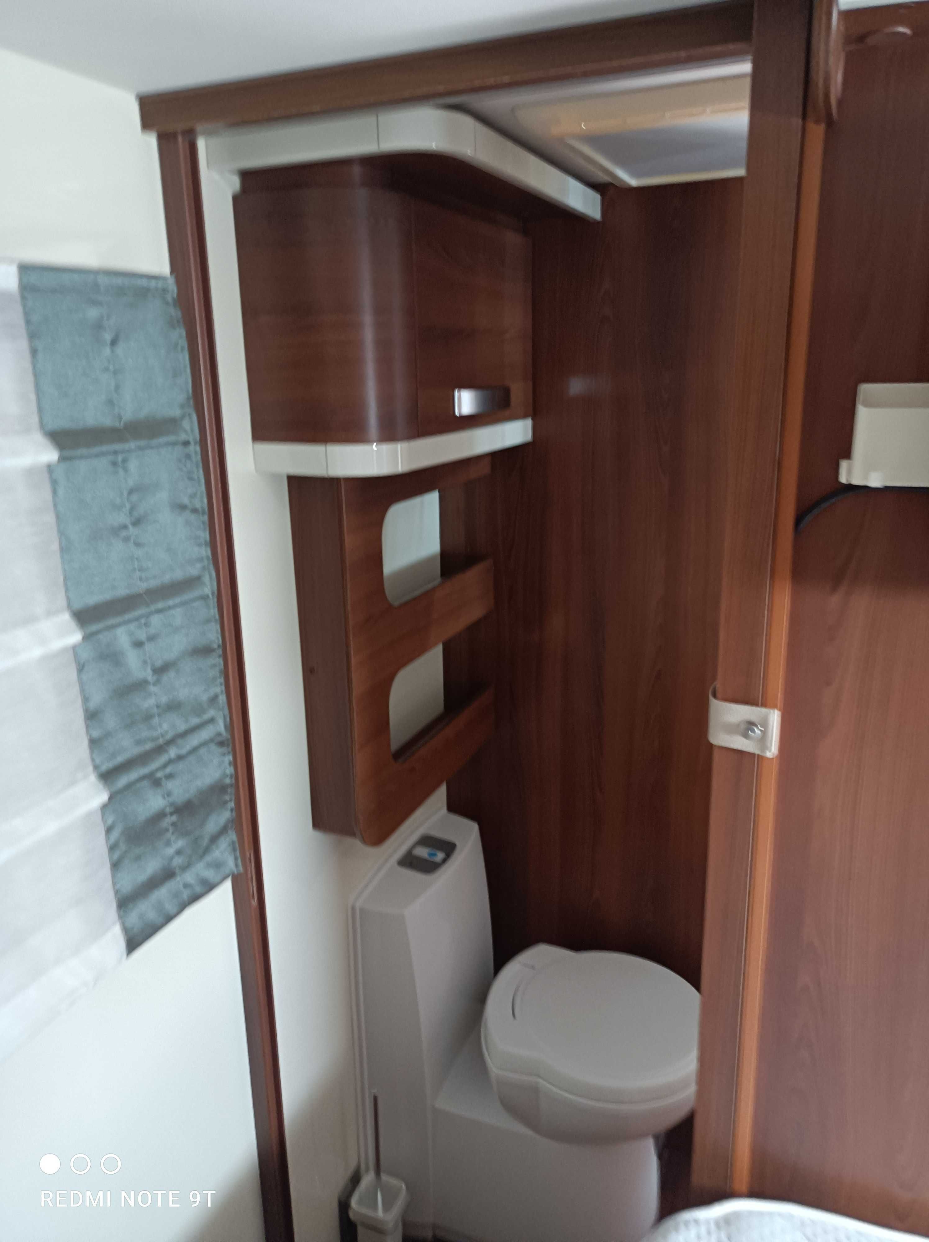 AUTOCARAVANA INTEGRAL McLOUIS NEVIS 880 G VERSÃO LUXO