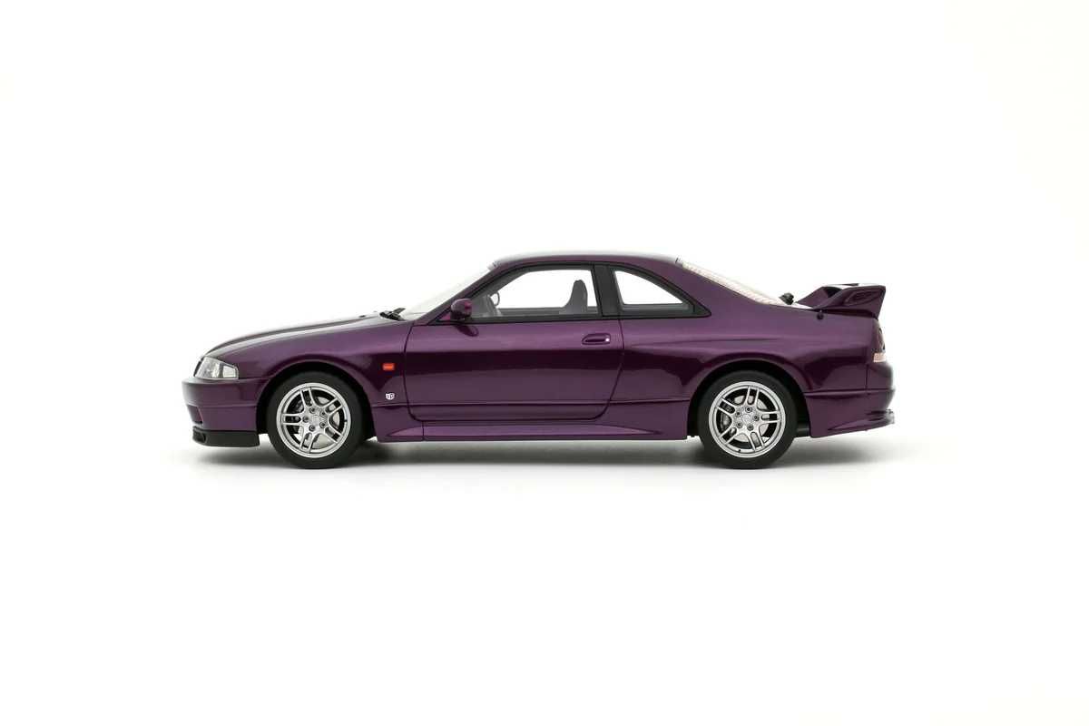 Nissan Skyline GT-R R33 V-SPEC Otto Mobile 1:18
